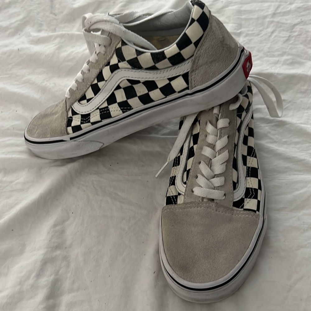 Old School checkered Vans